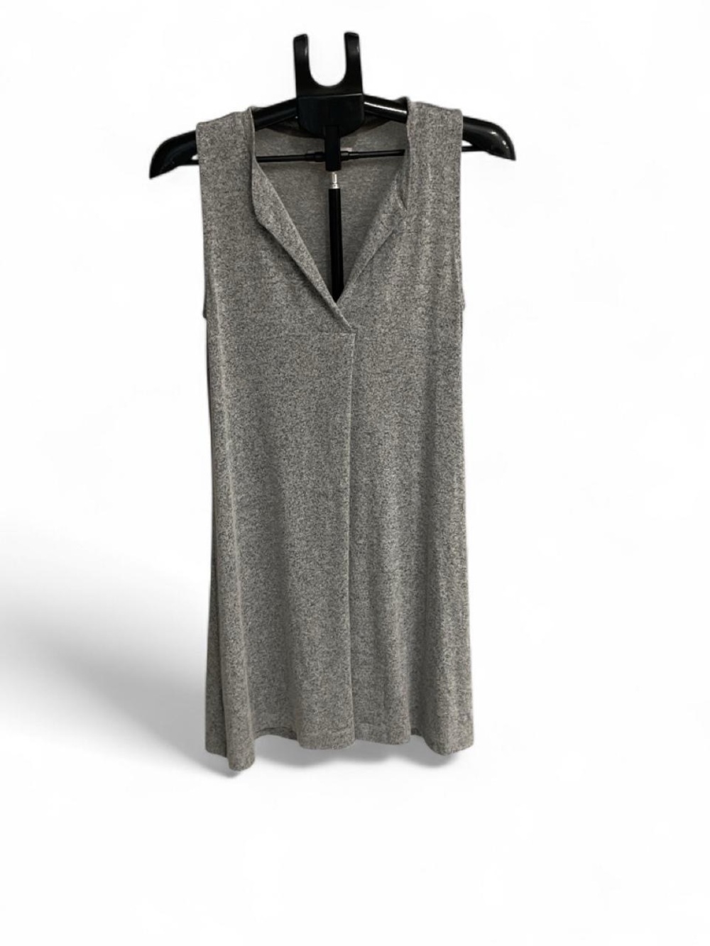 Lou & Grey Light Gray Sleeveless V-Neck Midi Dress